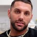 Albert Barranco cuenta cómo empezó su relación con Tania Deniz mientras se somete a un cambio de look total