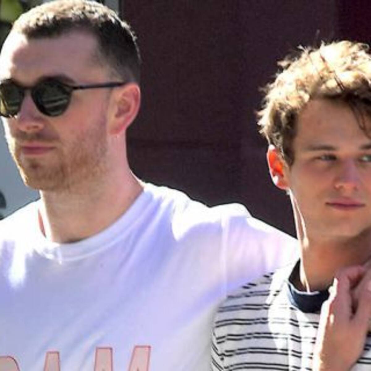 Descubren a Sam Smith a los besos con su novio de “13 Reasons Why”