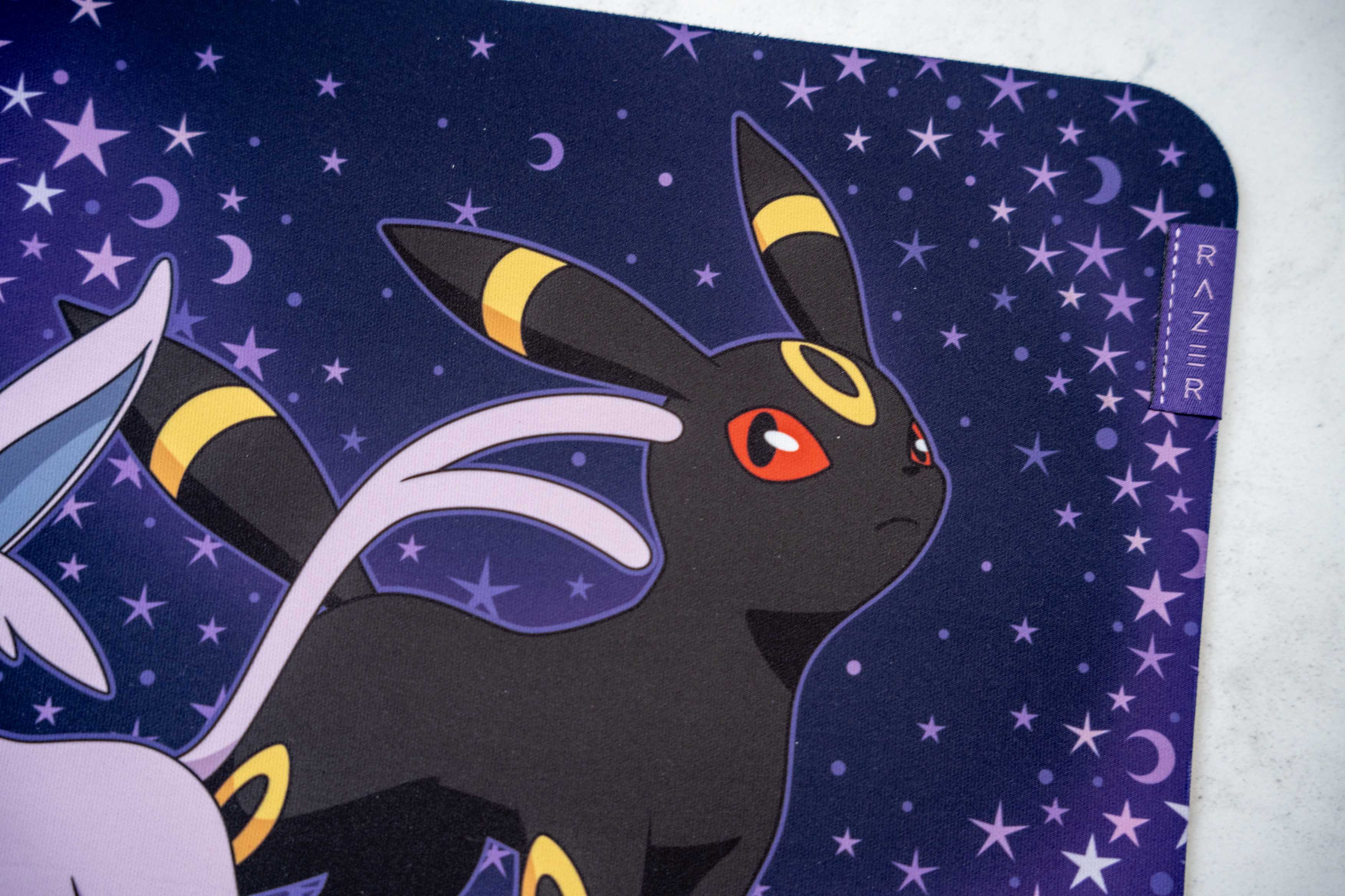 Razer x Pokémon: Espeon y Umbreon llevan la dualidad de la segunda generación al escritorio.