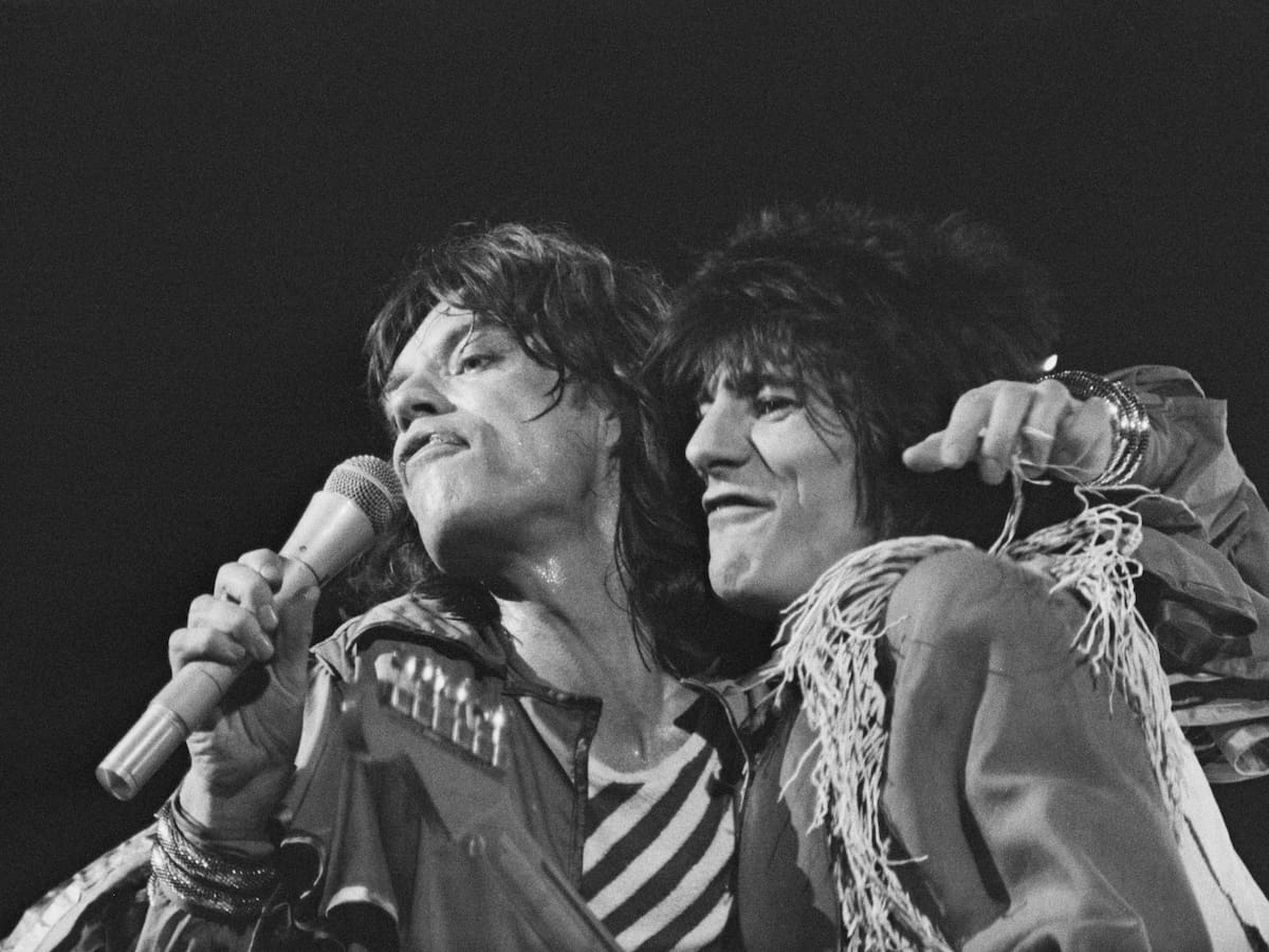 Eric Clapton, Jimmy Page o Peter Frampton, se barajaron como guitarristas de los Rolling Stones, pero el elegido fue Ronnie Wood