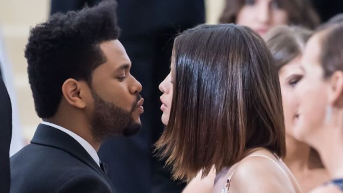 ¡Era hora! The Weeknd se muestra muy enamorado de Selena Gómez
