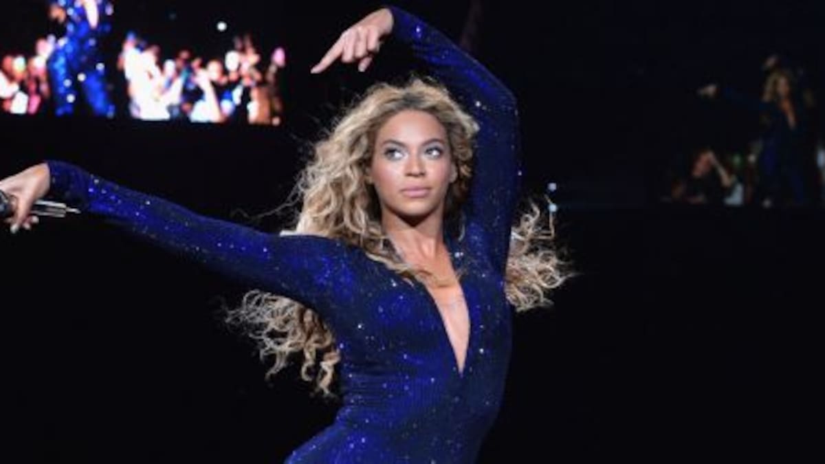 ¡Beyoncé se cortó una oreja en vivo!