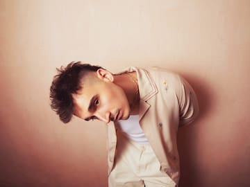 BORJA, en imagen promocional de su disco 'rimas del verbo amar' (2023) / FER PINA