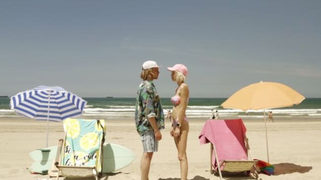 Un extracto del videoclip Amor Tropical.