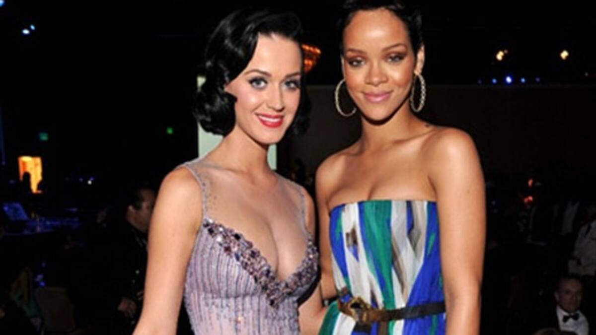 Rihanna gasta hasta $8 mil en "strippers"