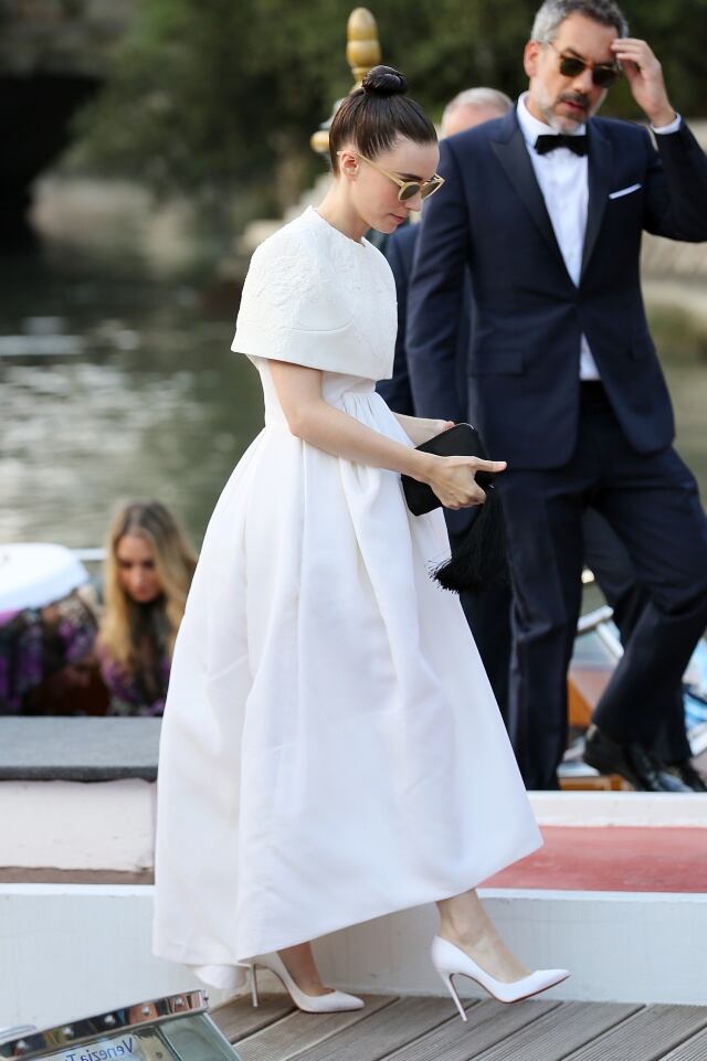 Rooney Mara de camino al altar