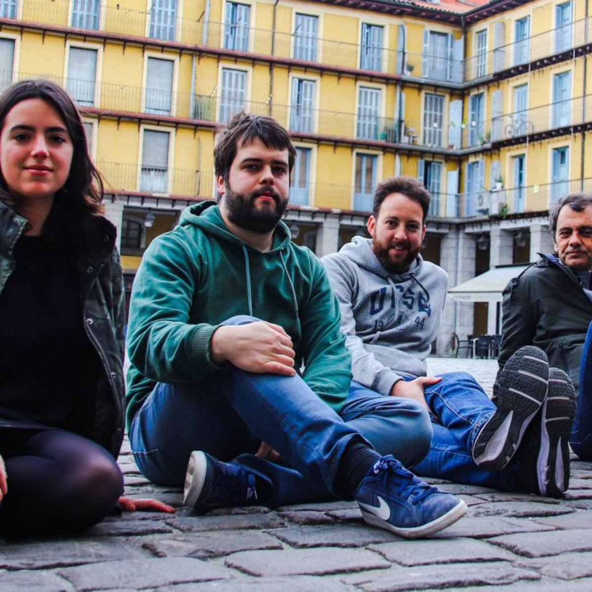 Postal Kolekzionistak continúa su trayecto con 'Bagoi Hutsak'