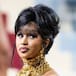 Cardi B se pasa el juego de los vestidos sexis con un escote profundo imposible de emular