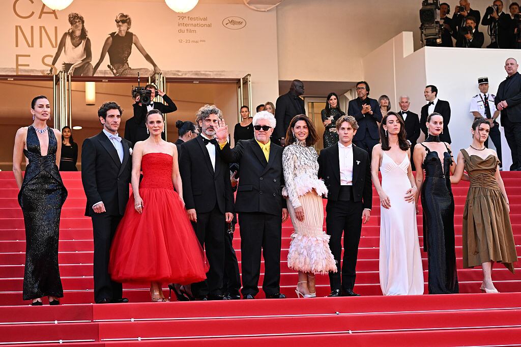 El reparto de 'Amarga Navidad' junto a Almodóvar en Cannes 2026