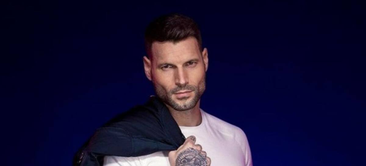 Alberto habla por teléfono con Jorge Javier Vázquez en 'Secret Story'.