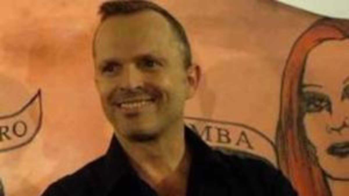 Miguel Bosé ofrecerá un Concierto Básico para celebrar el 10º Aniversario de 40TV
