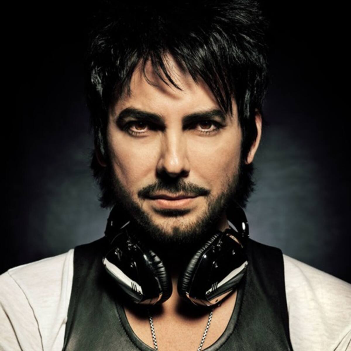 Beto Cuevas desmiente supuesto romance con Paulina