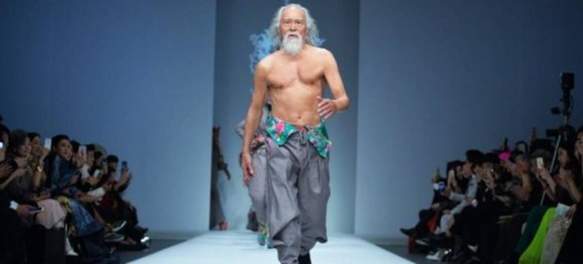Un modelo chino de 80 años!