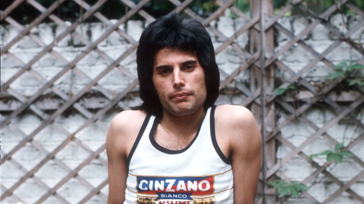 Antes de Freddie Mercury estuvo Farrokh Bulsara: la historia del joven que aún no sabía que sería una leyenda