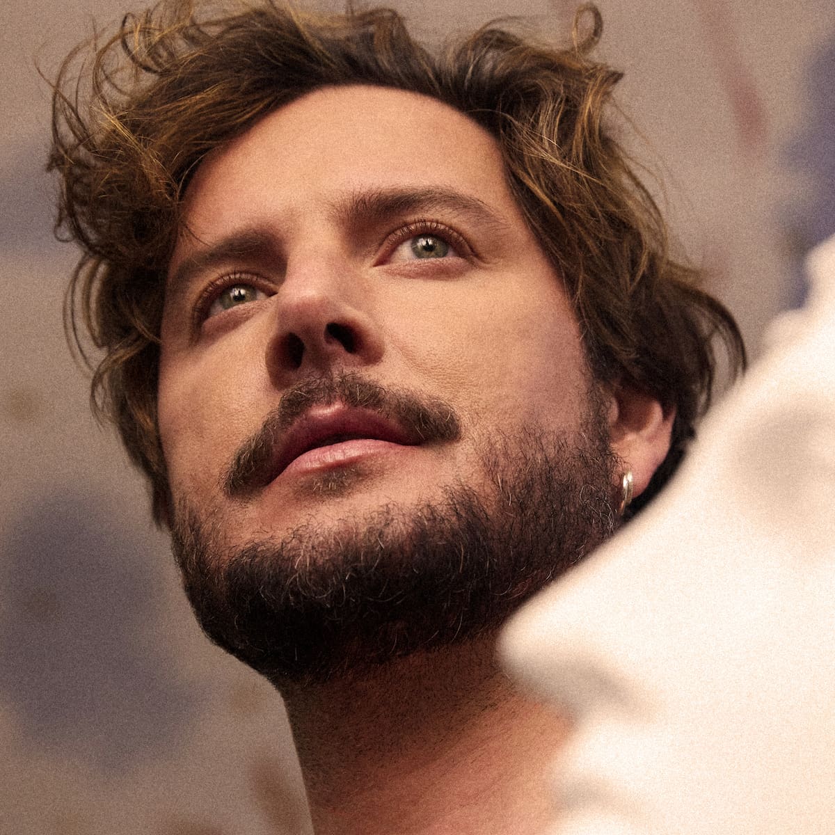 ‘Oh si pudiera’, el canto de esperanza y con mensaje con el que Manuel Carrasco presenta su próximo disco: Letra y significado