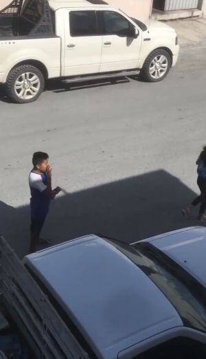 Niño se hace viral por imitar sonido de patrulla