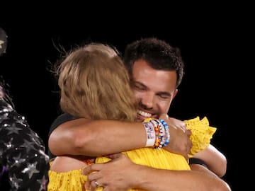 Taylor Lautner emociona a Taylor Swift en mitad de un concierto: &quot;Eres amable y me siento honrado de conocerte”