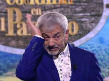 Carlos Sobera acaba llorando con la despedida de Lara Álvarez de ‘Pesadilla en El Paraíso’