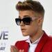 ¿Justin Bieber de novio con una ex conejita Playboy?