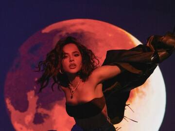 BECKY G ESTRENA ‘ESQUEMAS’, UN ÁLBUM CON EL QUE DEMUESTRA QUE NO QUIERE ESTANCARSE COMO ARTISTA