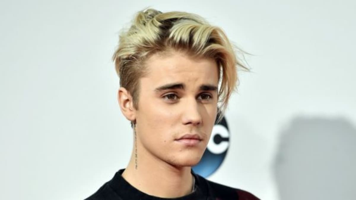 Justin Bieber se puso un diente de oro