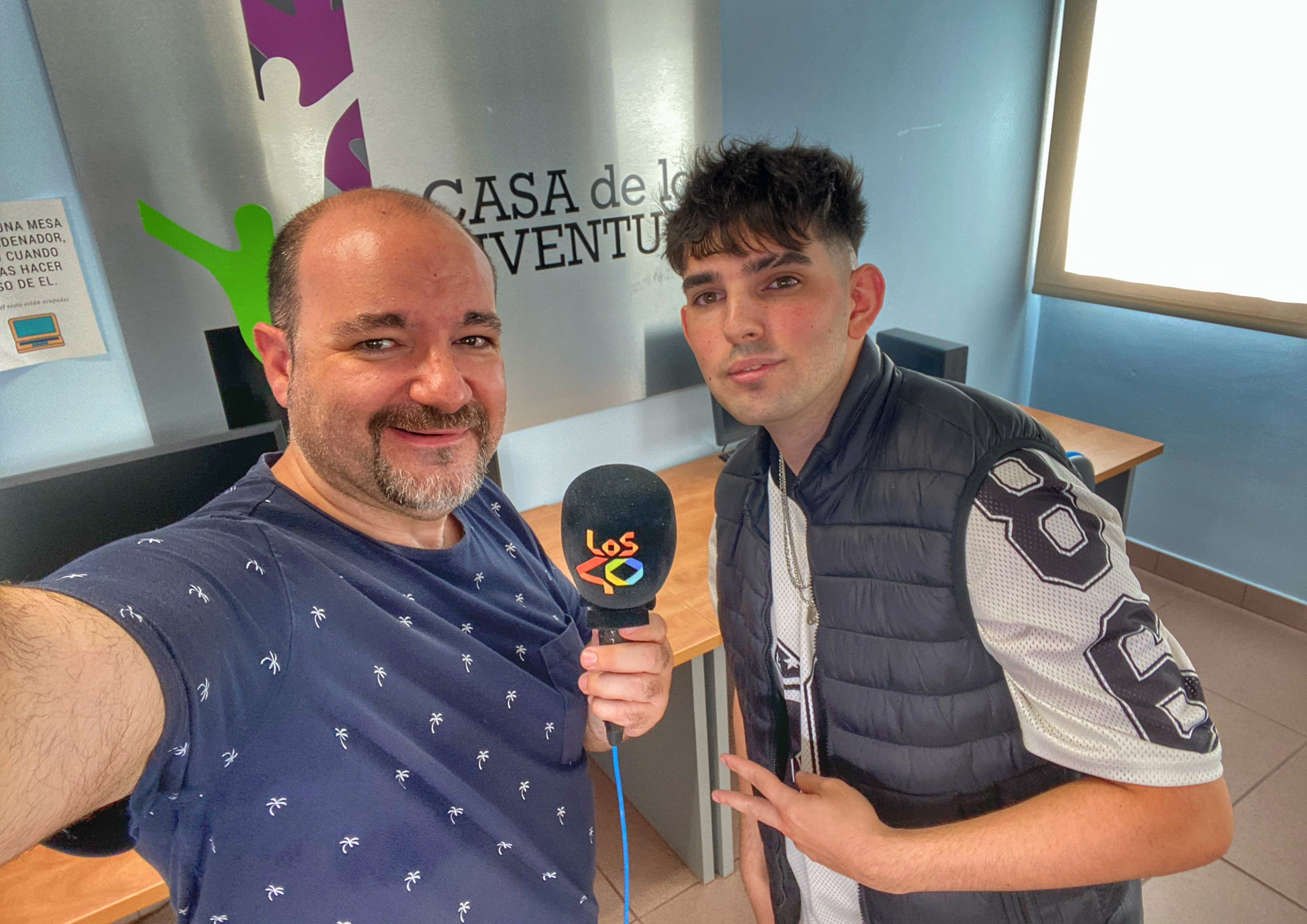 Erik en la grabación de LOS40 Play Talavera desde la Casa de la Juventud