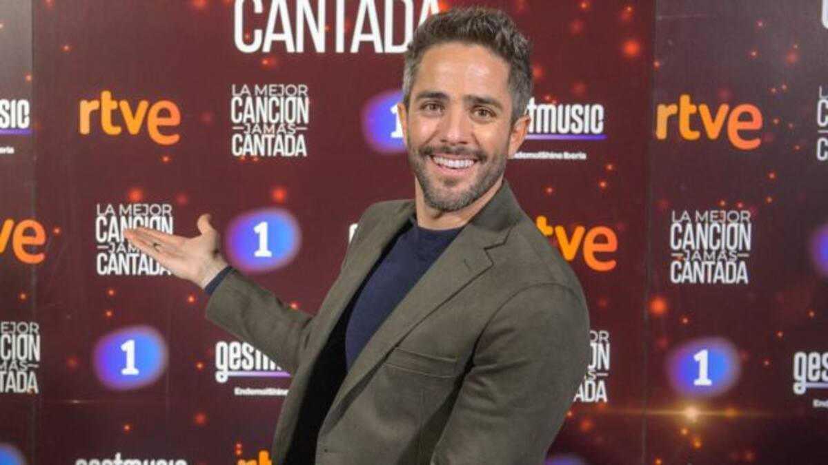 Roberto Leal: “Recuerdo cuando empecé en Telecinco, con gafas, brackets y granos”