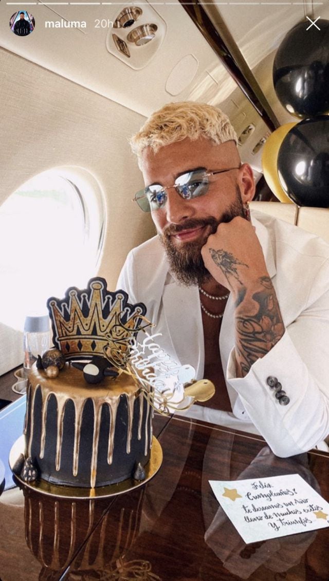 Maluma en su jet privado.