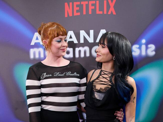 Chloé Wallace y Aitana en la premiere de Metamorfosis