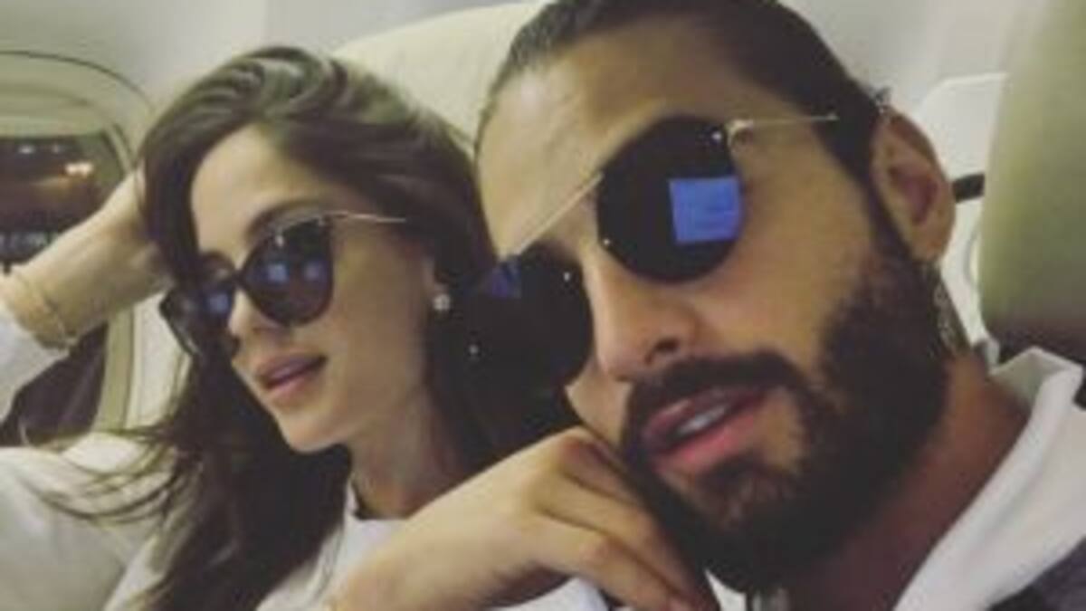 La fiesta de Maluma en pleno vuelo