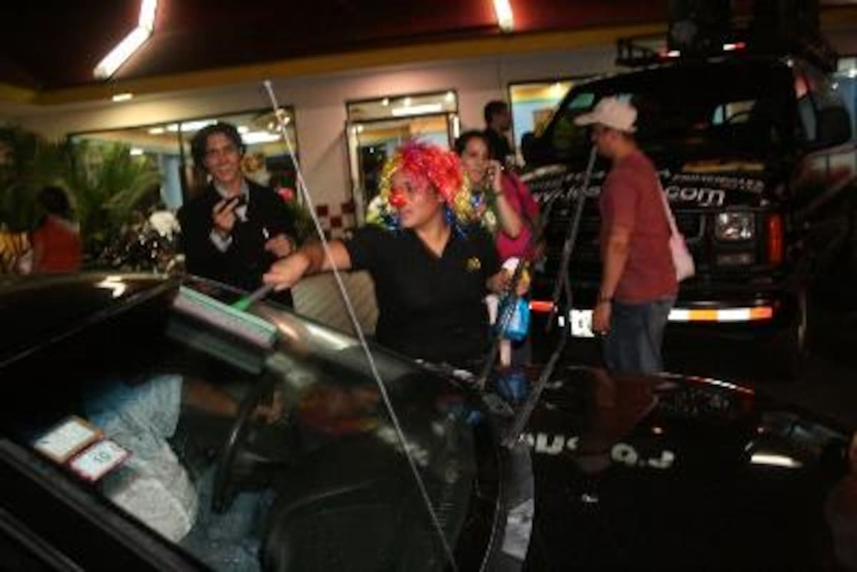La Hora sin Nombre Segundo Aniversario Mc Donald's Zapote