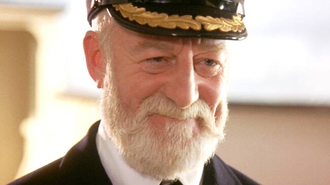Bernard Hill, como el capitán Smith en Titanic