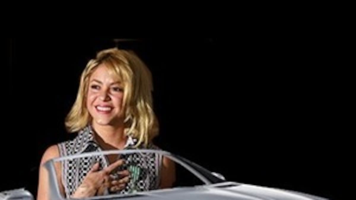 Piqué regala un cochazo a Shakira por su cumple