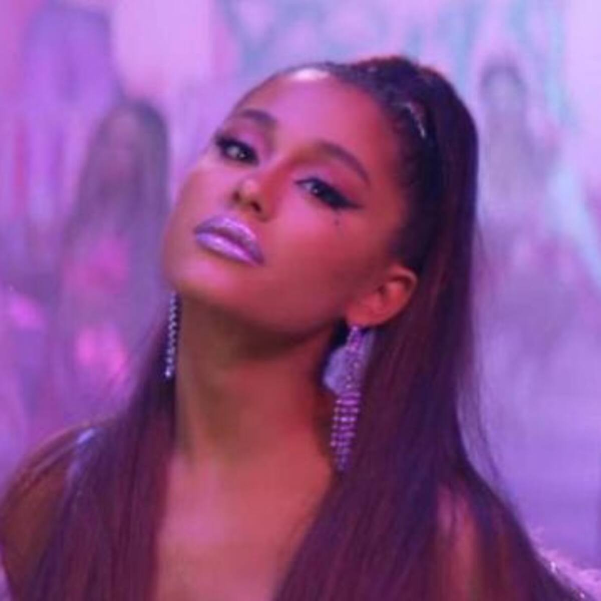 Ariana Grande se hizo un tatuaje en japonés, pero se confundió con su significado