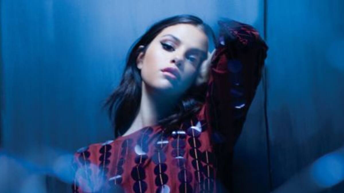 La caída de Selena Gómez en vivo dió la vuelta al mundo