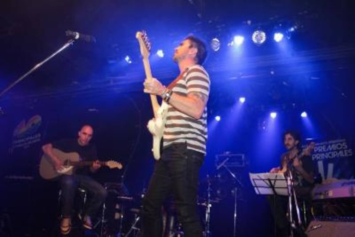 Show Juanes