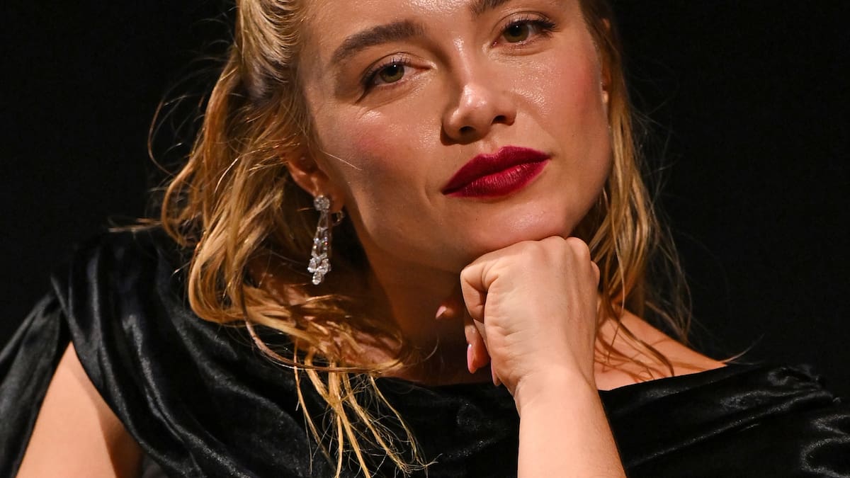 Florence Pugh indignada con la permisividad de las universidades con las agresiones sexuales y el bloqueo de Instagram a su reflexión