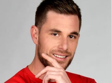 Así vende Tom Brusse su trabajo en España en un reality francés: “Olé” ©copyright los40.com