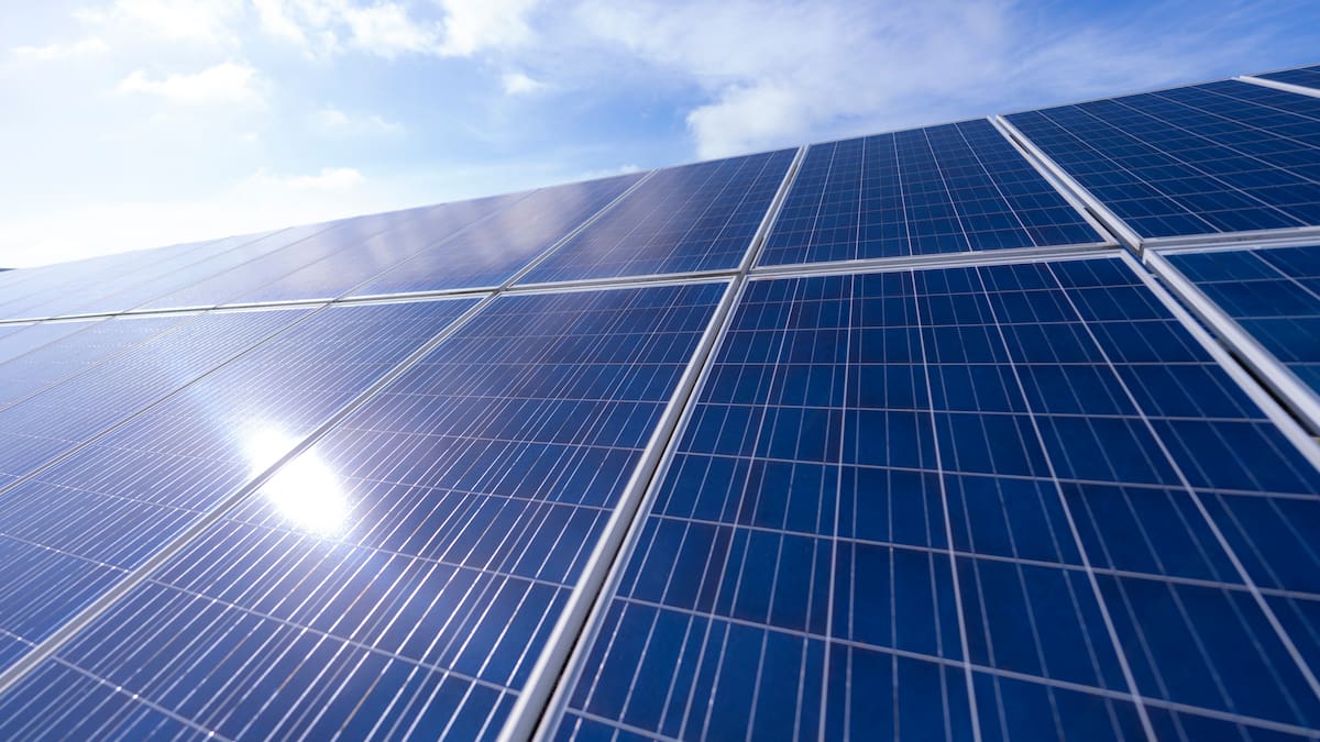 El sorpaso del sol: la energía solar ya manda a nivel global