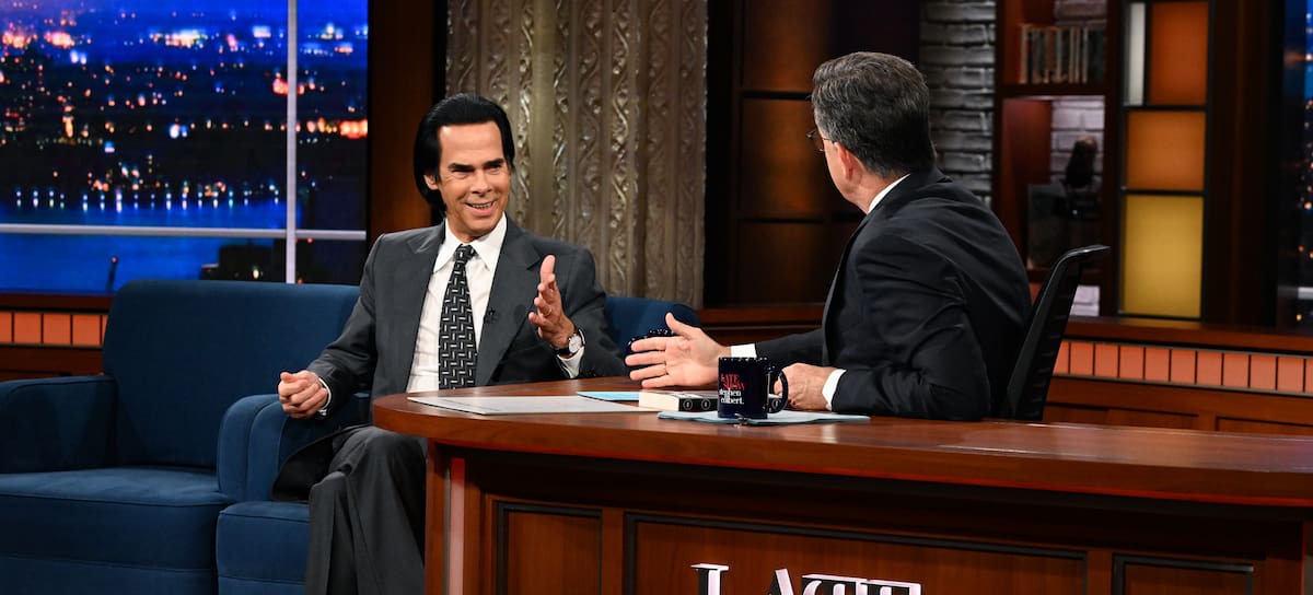 Nick Cave, en 'The Late Show' con Stephen Colbert en agosto de 2024.