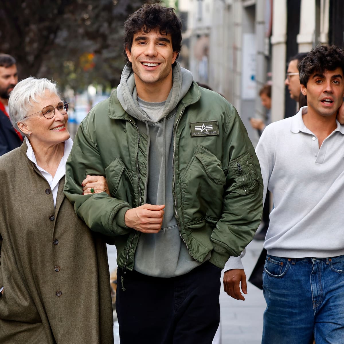 Glenn Close escribió a los Javis de madrugada tras ver 'La Mesías' y acabó en 'La bola negra': "Estábamos en la cama a las tres de la mañana"
