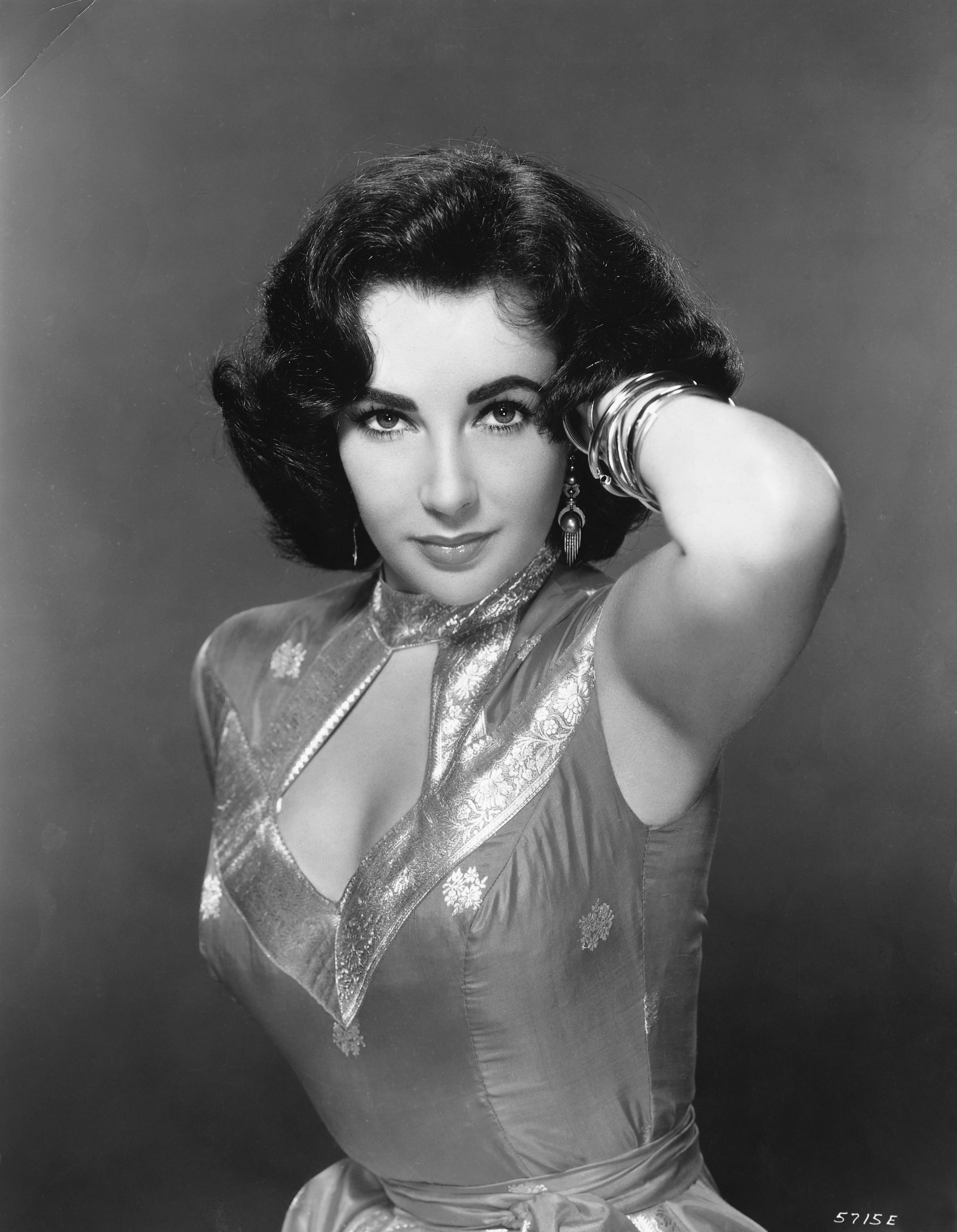 Elizabeth Taylor en una foto promocional