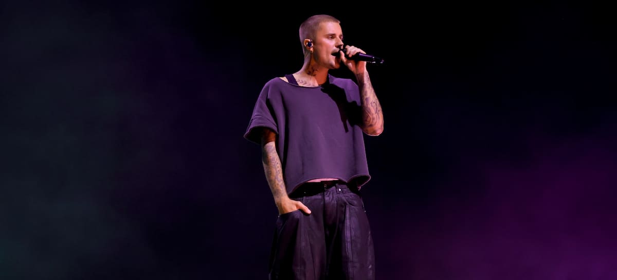 Justin Bieber actuando en el Festival de Música y Arte del Valle de Coachella de 2026, celebrado en el Empire Polo Club el 11 de abril de 2026 en Indio, California.