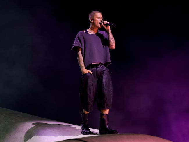 Justin Bieber actuando en el Festival de Música y Arte del Valle de Coachella de 2026, celebrado en el Empire Polo Club el 11 de abril de 2026 en Indio, California.