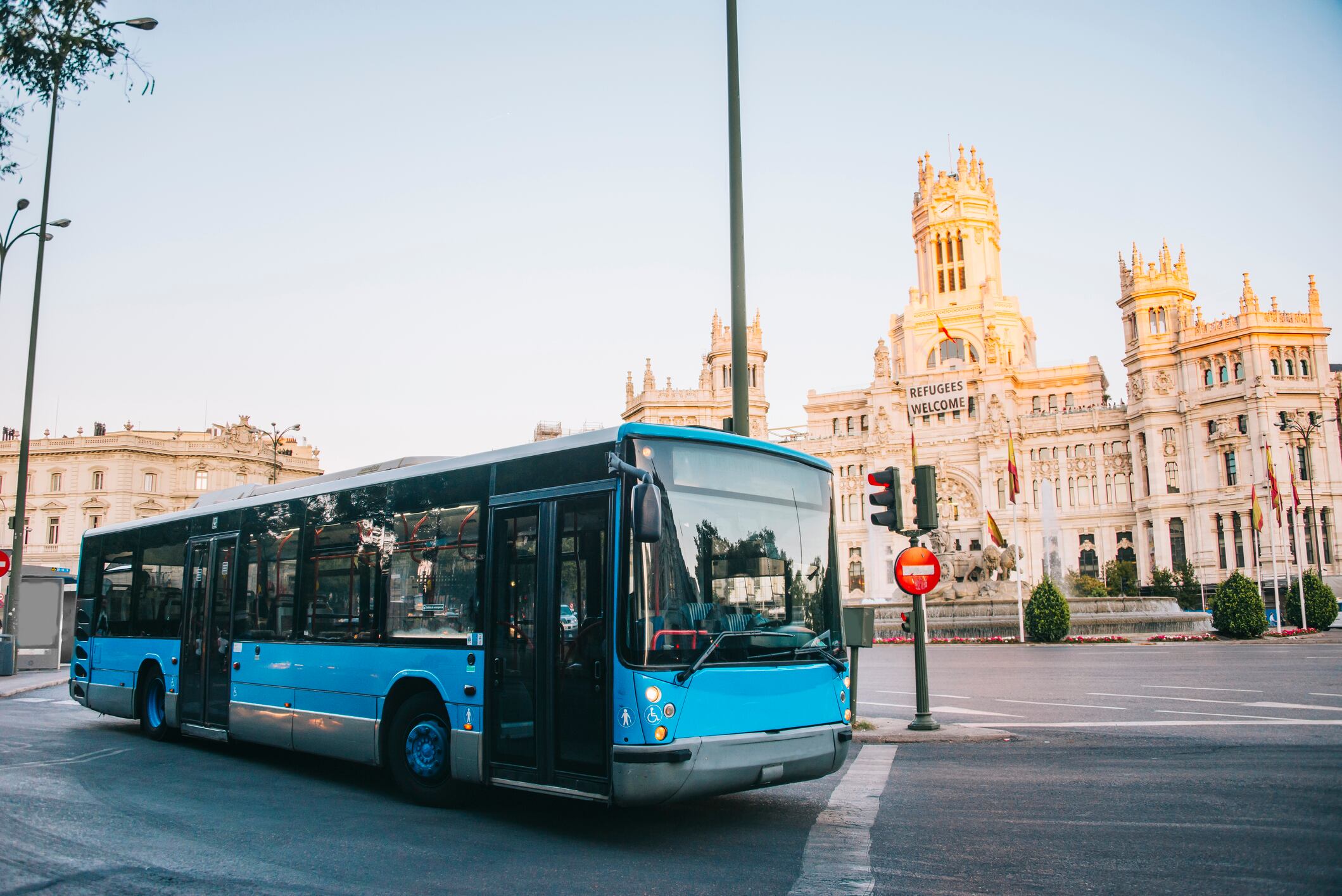 Autobuses, metro, tranvía... todo formaría parte del abono transportes único que pide Greenpeace.