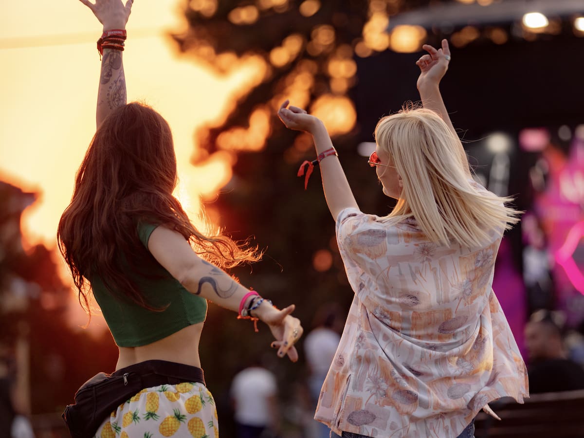 Las claves para comprar con seguridad entradas para festivales: de pulseras intransferibles al código falso