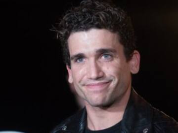 Jaime Lorente comparte la primera vez de su hija en la piscina: “Pa’ superar esta foto se necesita tiempo”