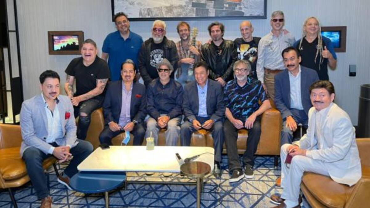 Así fue el encuentro histórico de Los Auténticos Decadentes con los Tigres del Norte en Monterrey