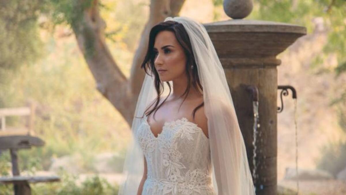 Dejaron a Demi Lovato plantada en el altar