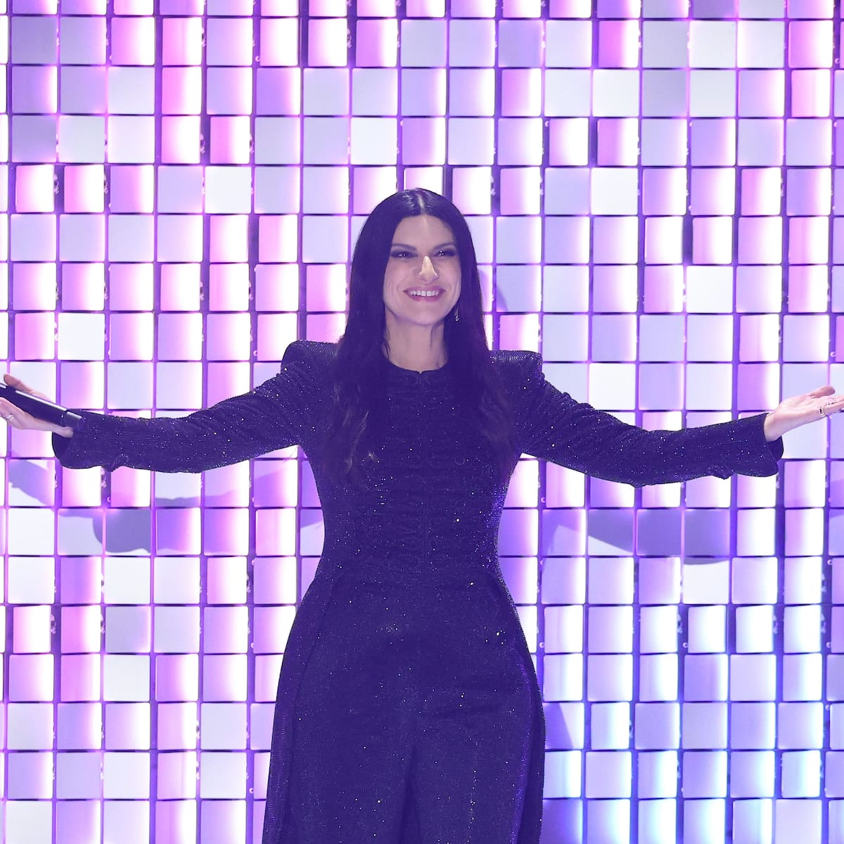 Laura Pausini emociona en Sanremo con 'Heal the World' de Michael Jackson: un himno que busca la paz en pleno debate por Israel en Eurovisión